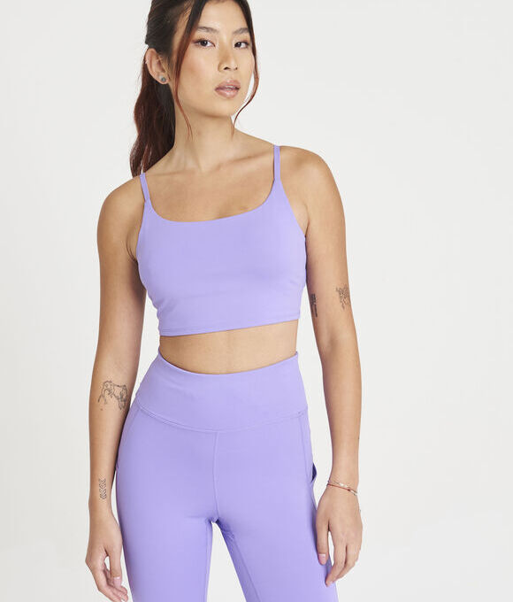 AWDIs Women’s recycled tech sports bra